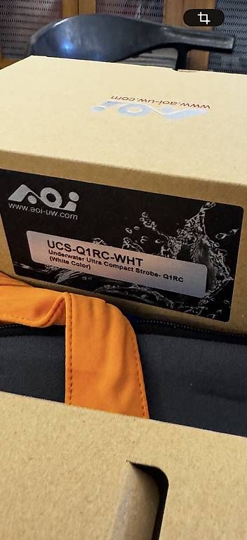 Flashs: AOI Unterwasserblitz strobe Q1RC Weiss – D'occasion à Birsfelden par Blauer_Kaktus 1