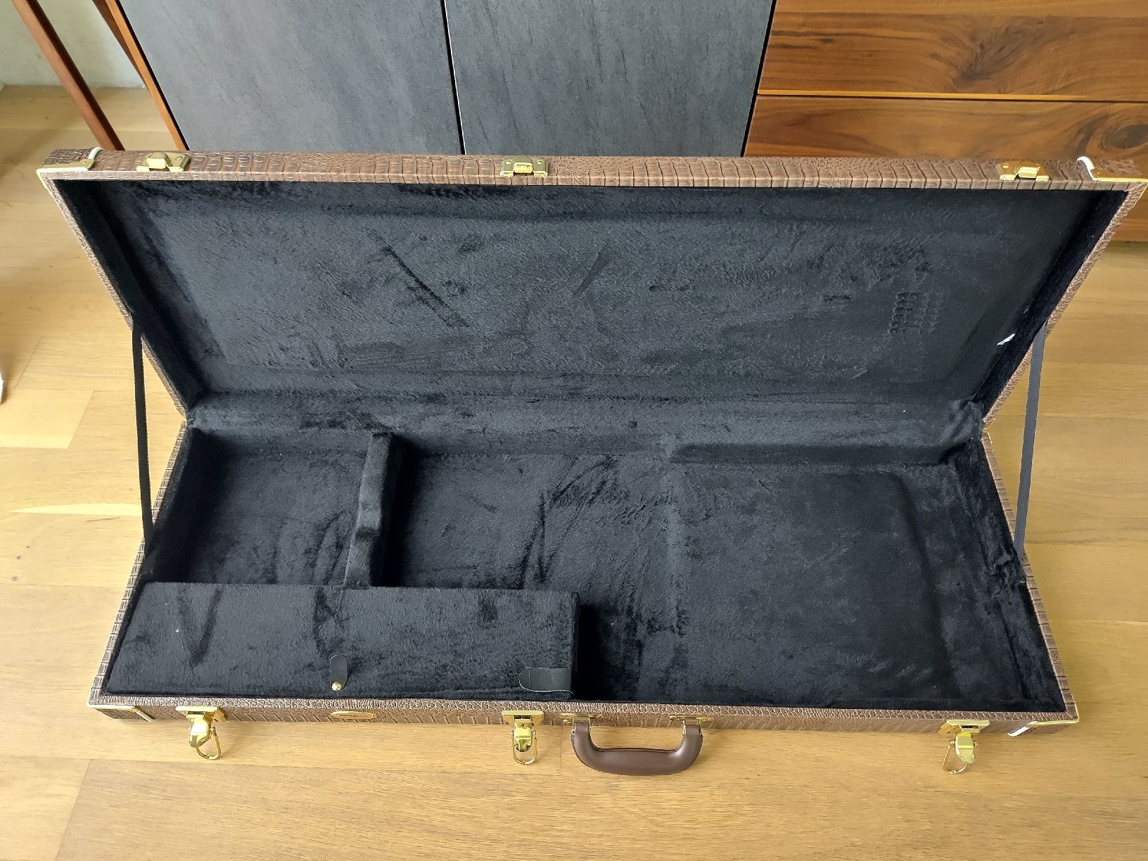 Valises de voyage: Gitarrenkoffer – D'occasion à Thun par The_Sixx 1