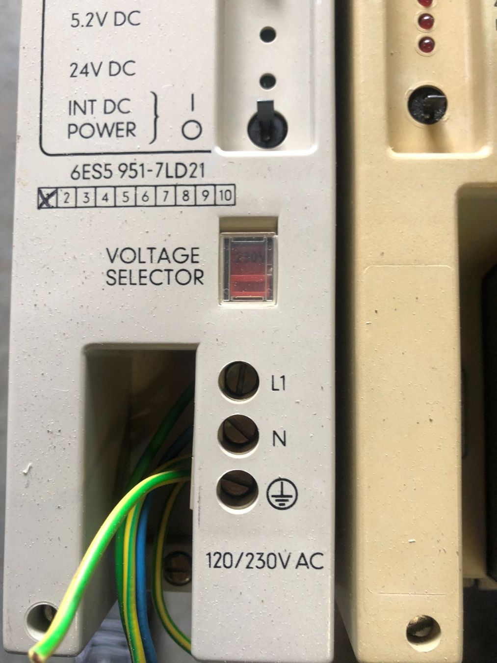 Steuerung: Siemens SIMATIC S5 Steuerungssystem – CPU 115U + E/A-Module – Gebraucht aus Appenzell von OcclineGmbH 2