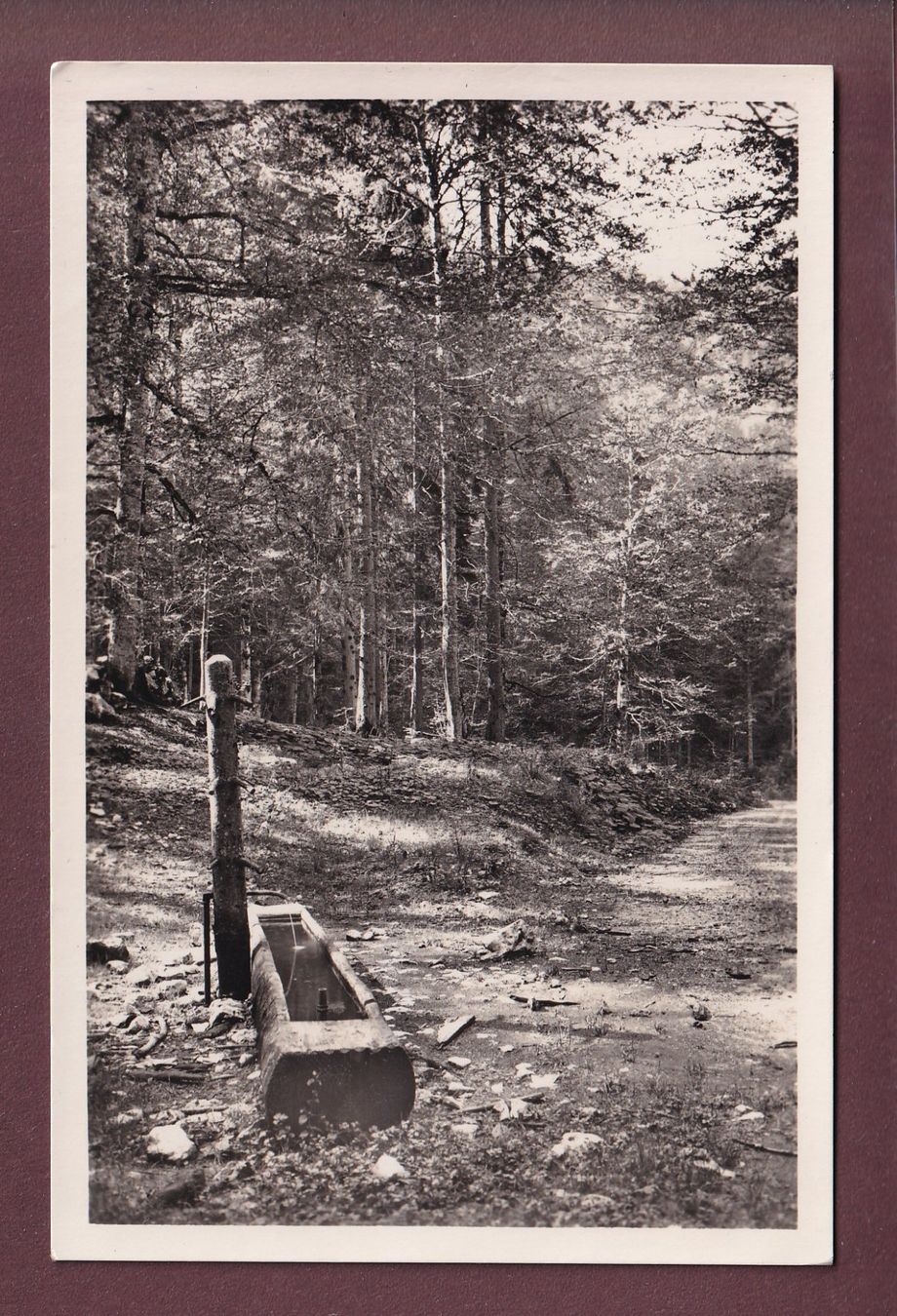Cartoline postali: CREUX-DU-VAN - Fontaine froide – Usato da Pully venduto da nicecards