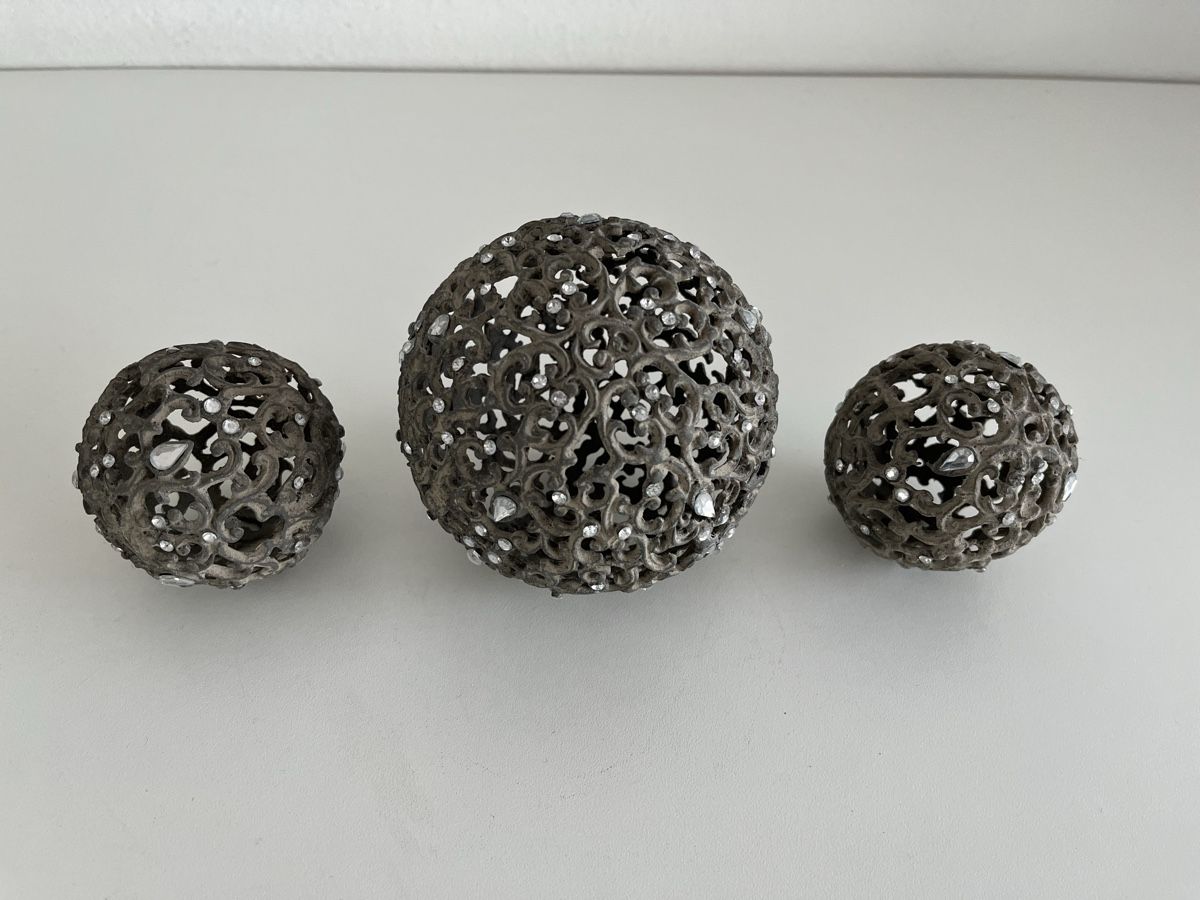 Tutte le decorazioni: 3 Stk. Deko-Kugeln aus Metall – Usato da Wetzikon ZH venduto da seli03 1