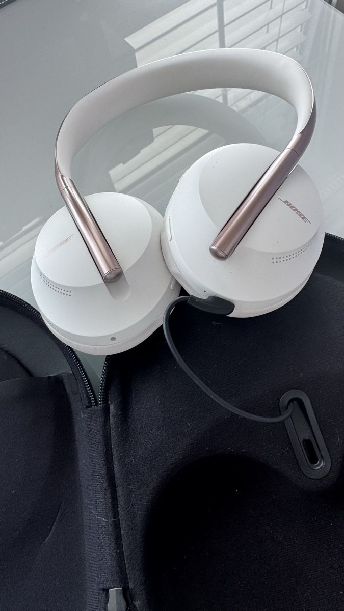 Bose Cuffie: Bose noise canceling headphones – Usato da Greng venduto da mjg_67wd 1
