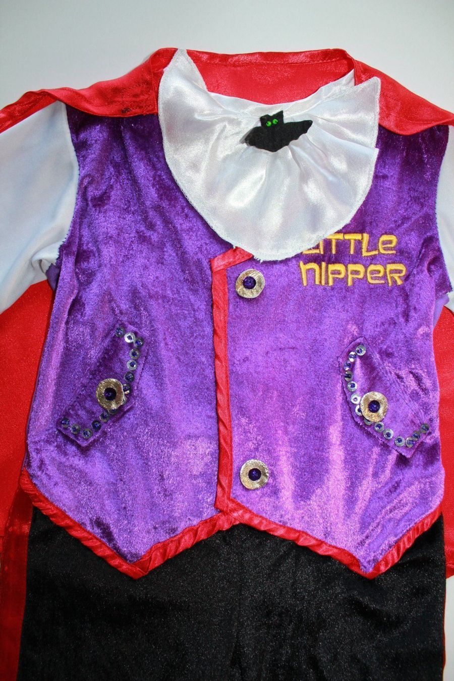 Costumi: Costume Dracula t. 2 - 3 ans – Usato da Peseux venduto da Gilloss 3
