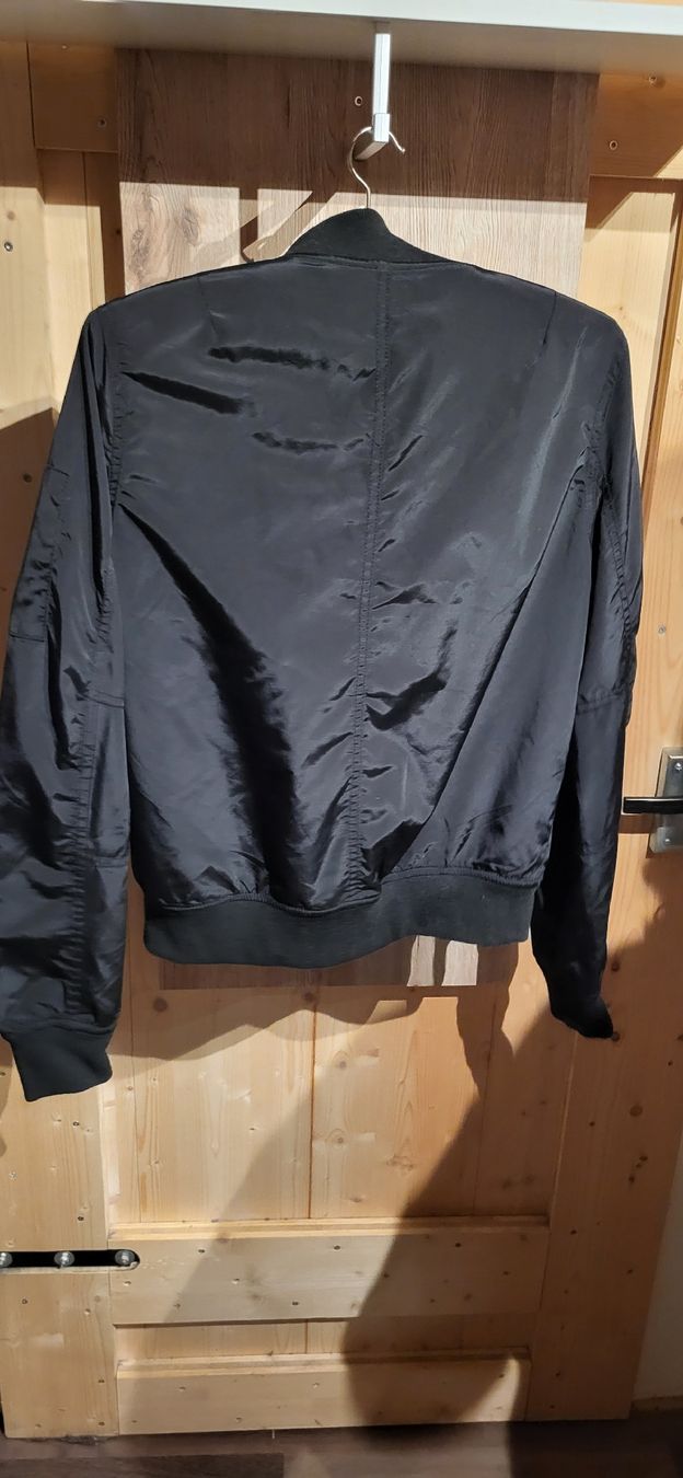 Giacche: Schwarze Übergangsjacke Grösse S Chicorée – Usato da Konolfingen venduto da Bio-suisse 5