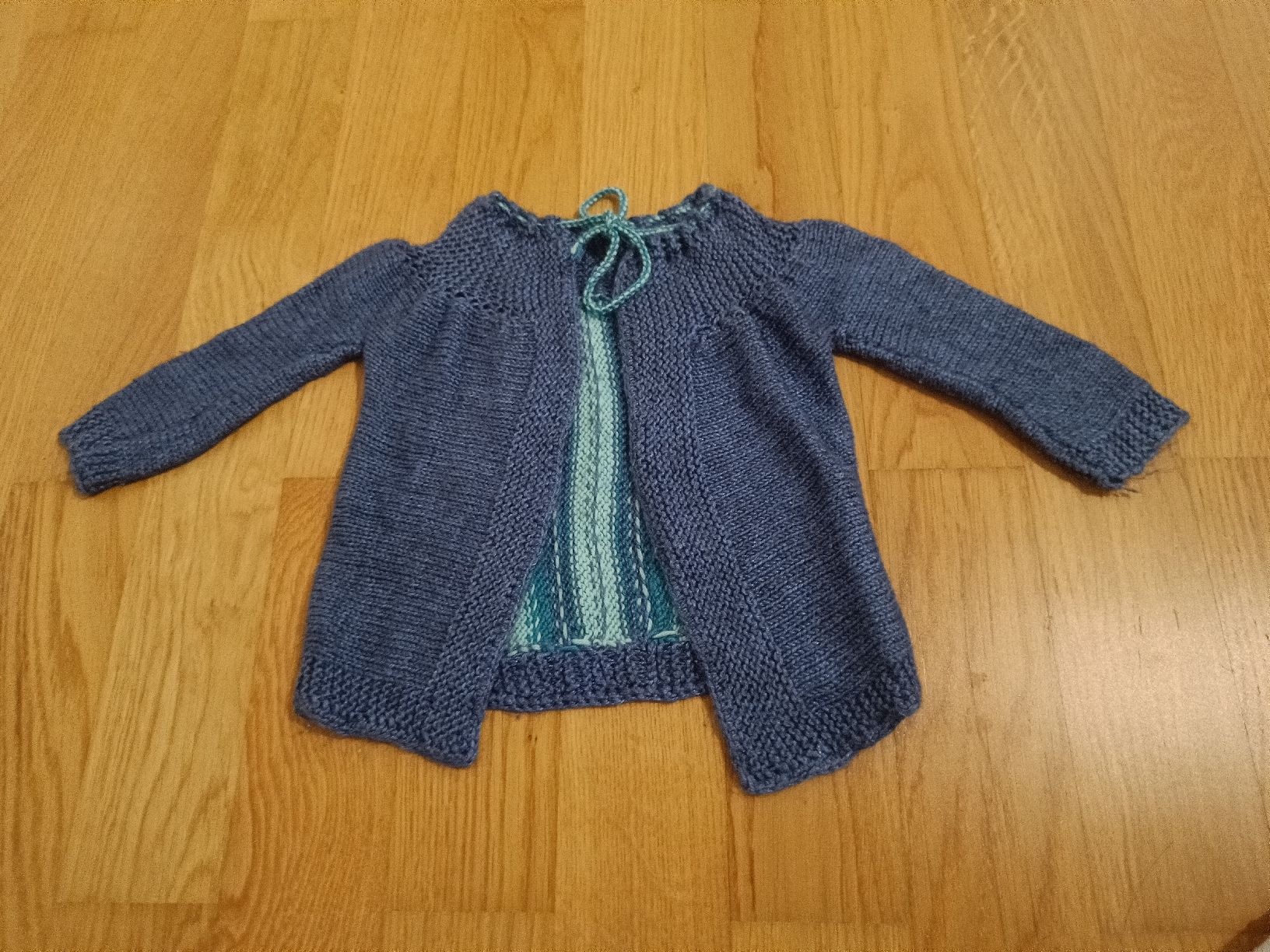 Jacken & Mäntel: Strickjacke Grösse 62 – Gebraucht aus Jaberg von urig17.