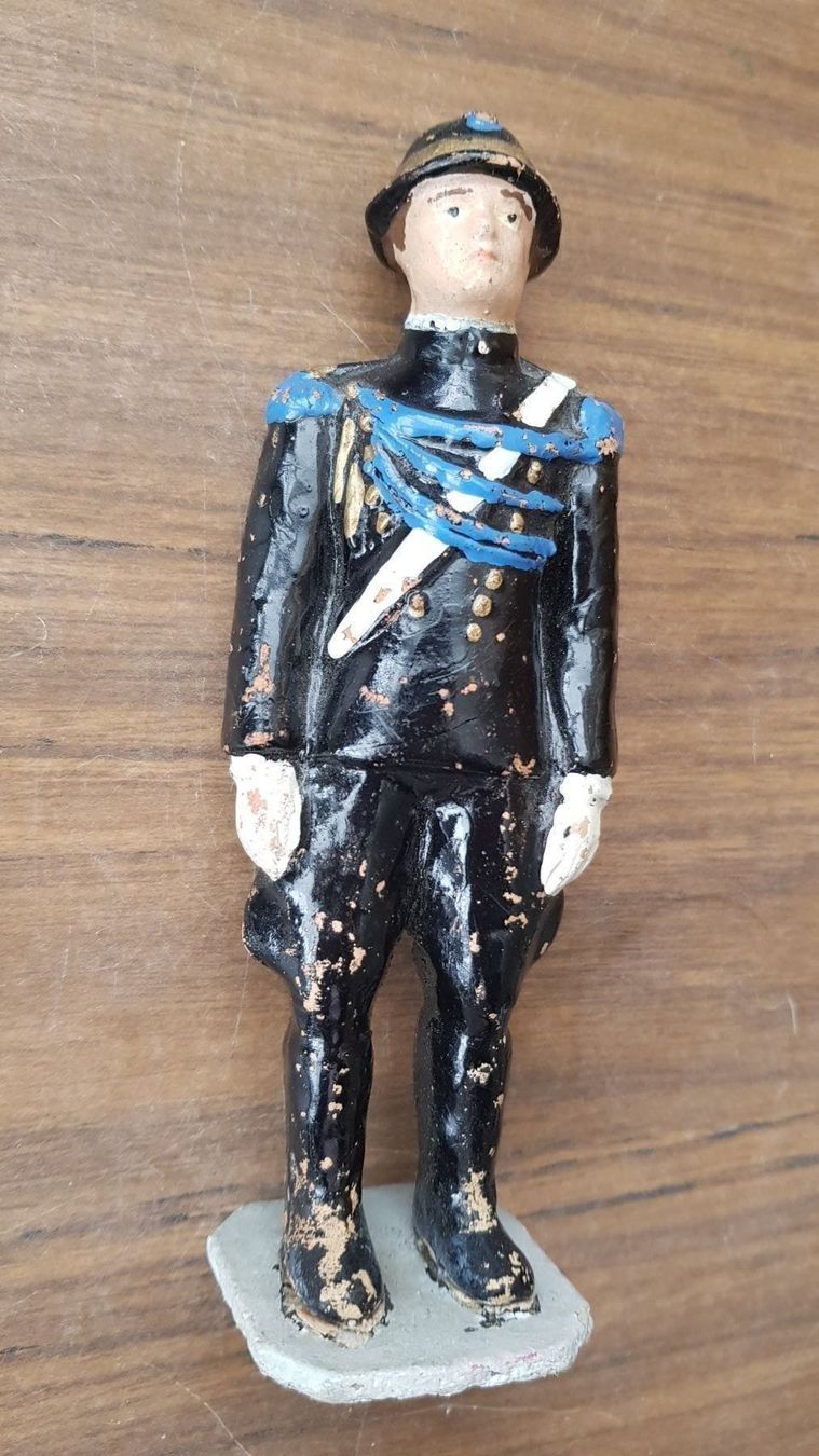 Statuette: Wachmann Keramik antik – Usato da Mörschwil venduto da antiksalon 4