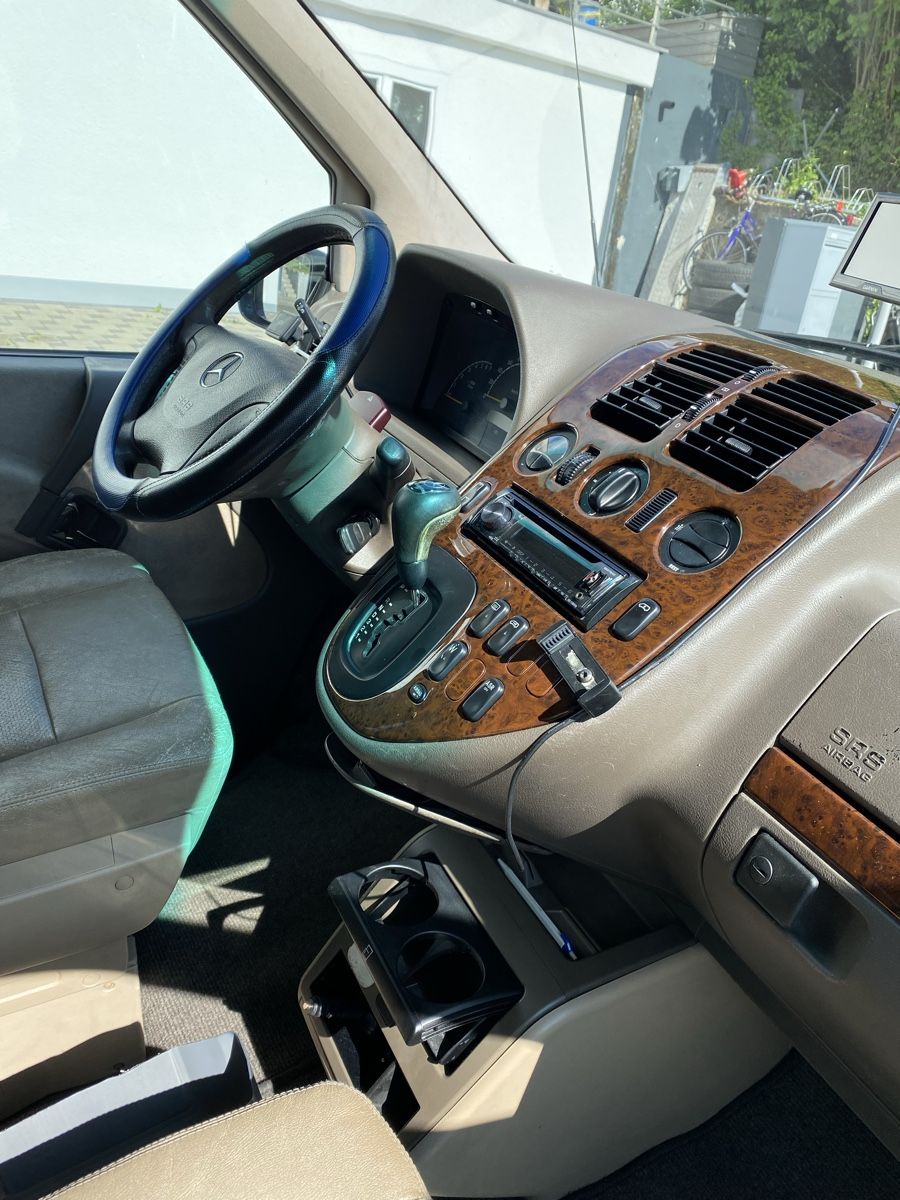 Veicoli commerciali: Mercedes V220 Cdi ab Mfk – Usato da Wohlen AG venduto da Arbanasi 3