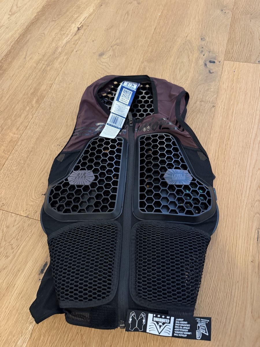 Protezioni & Imbottiture: ROCKINTOR AirVora OrganProtect Protektorweste S/M Schwarz – Nuovo e nell'imballaggio originale da Ottikon b.Kemptth. venduto da Cschweini 7