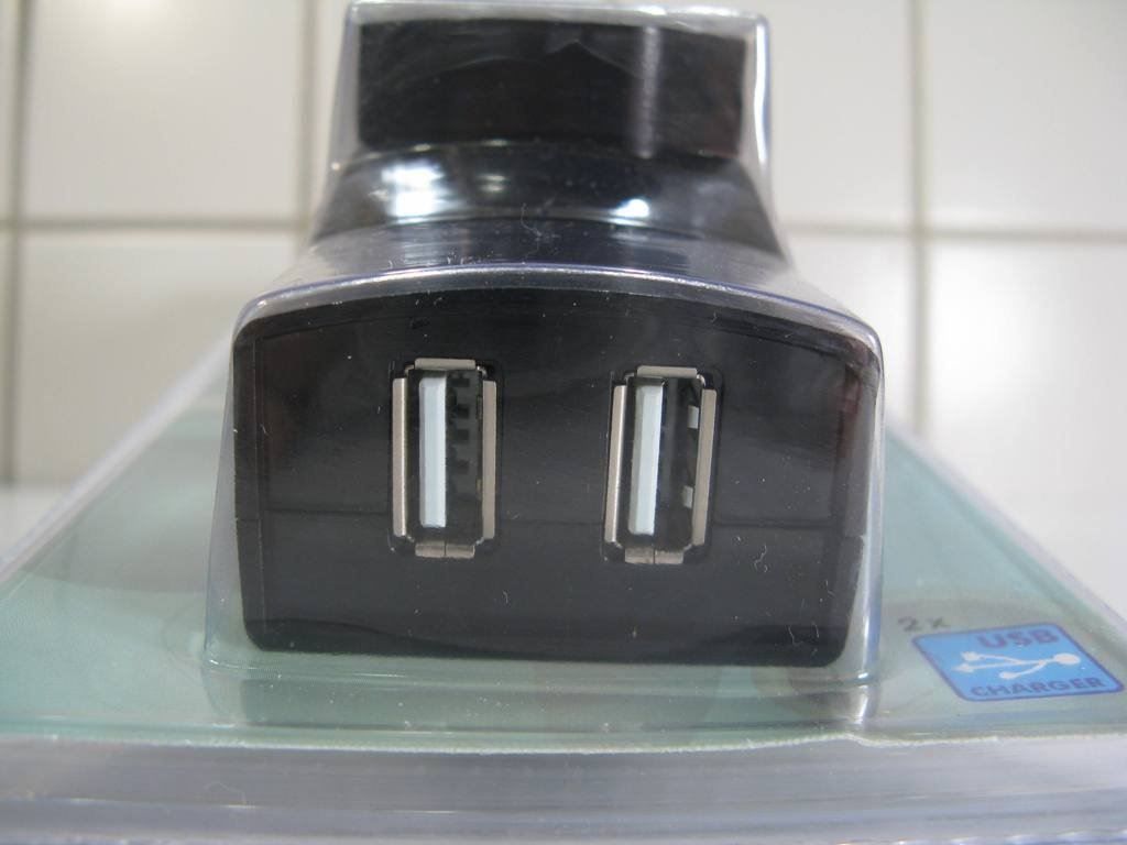 Spine: Doppelstecker Mehrfachstecker + 2 x USB – Nuovo e nell'imballaggio originale da Erschwil venduto da Neubid 1