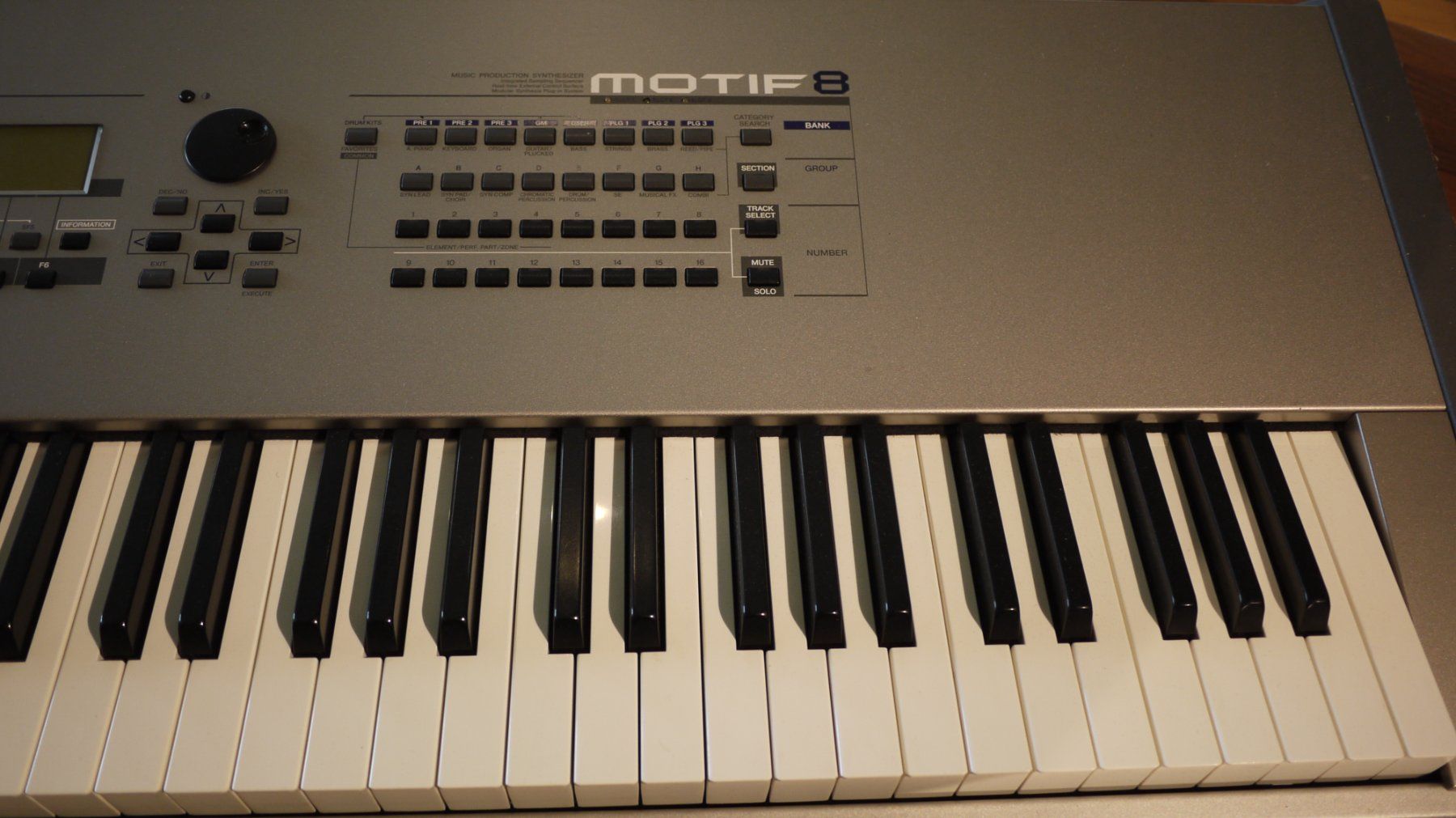Yamaha Strumenti musicali: YAMAHA Motif 8 Synthesizer – Usato da Kaiserstuhl venduto da MoritzMinder 1