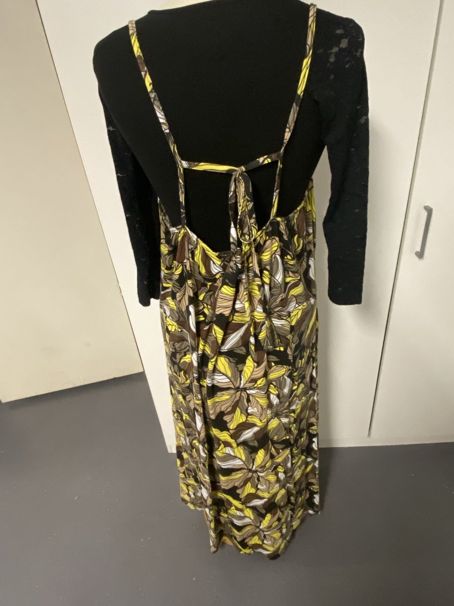 Robes: Langes Kleid Gr.XL neu – Neuf (Voir description) à Biel-Benken BL par PANORMUS 2
