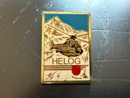 HELOG Helikopter Pin/Anstecker mit Bergen im Hintergrund