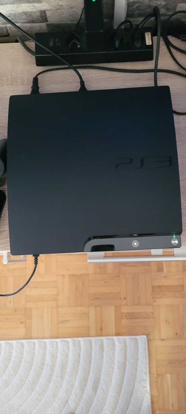 Sony Console: Console PS3 avec  2  manettes + 12 jeux – Nuovo (secondo la descrizione) da Vevey venduto da obi_n8zc 2