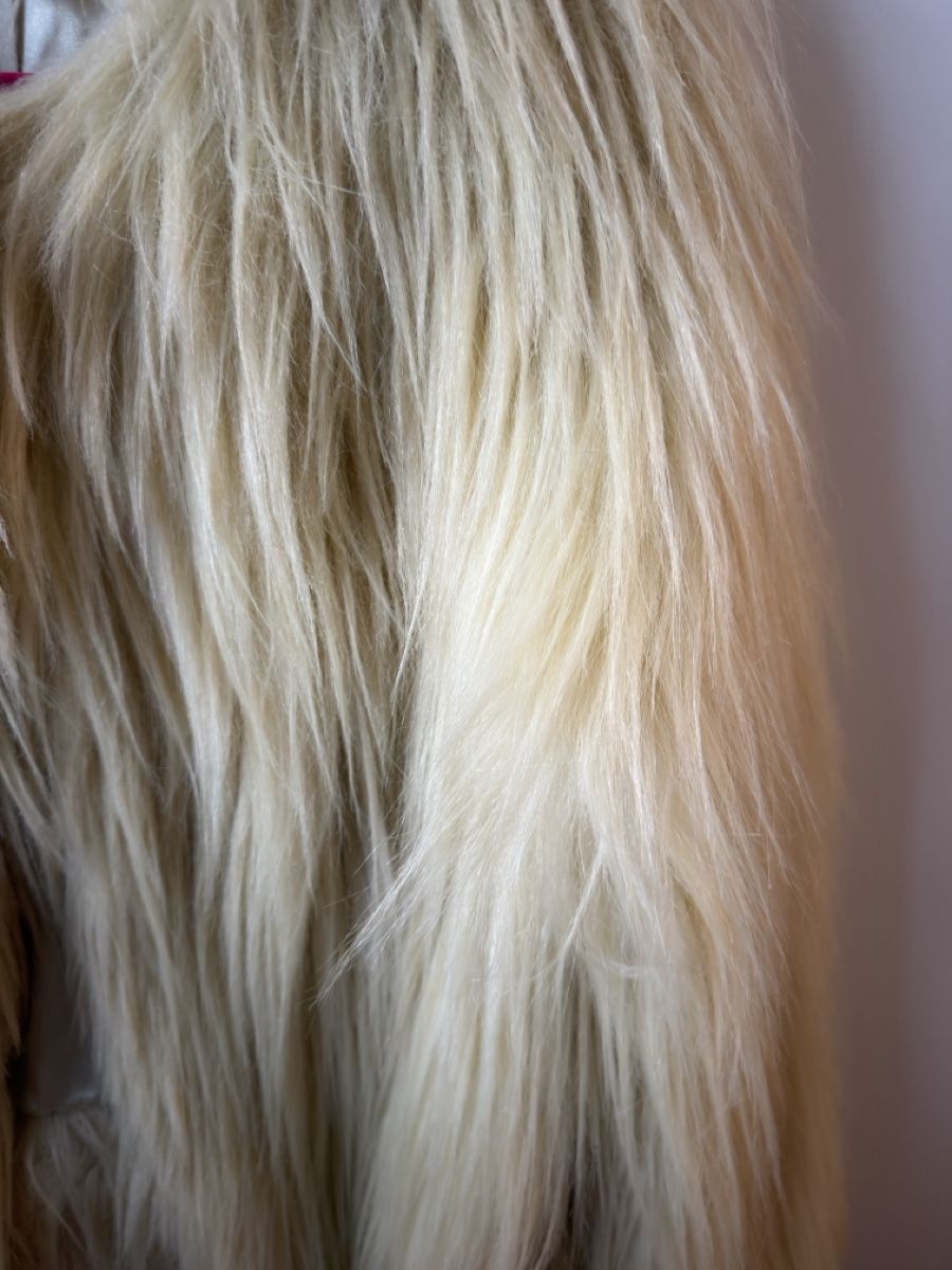 Giacche: fake fur cream – Usato da Zürich venduto da roc_xn5t 2