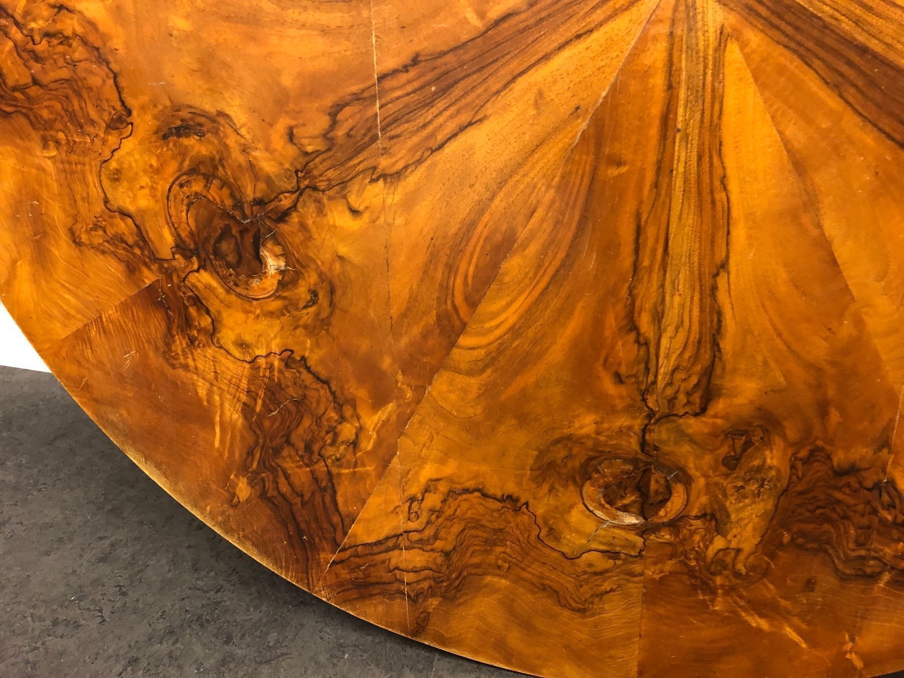 Tavoli: ancienne table – Usato da Lyss venduto da Schmuggler 3