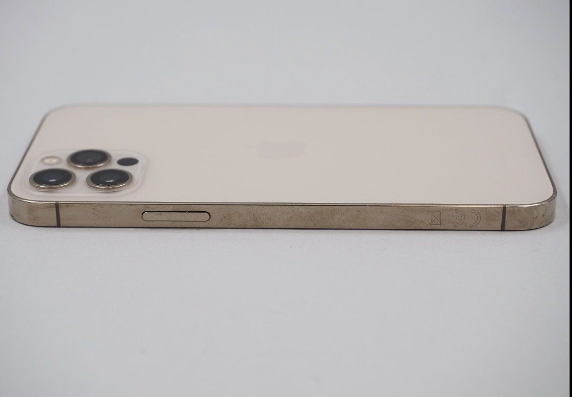 Apple Telefoni cellulari / Smartphones: Iphone 12pro 256GB Gold – Usato da Luzern venduto da M.Ai 7