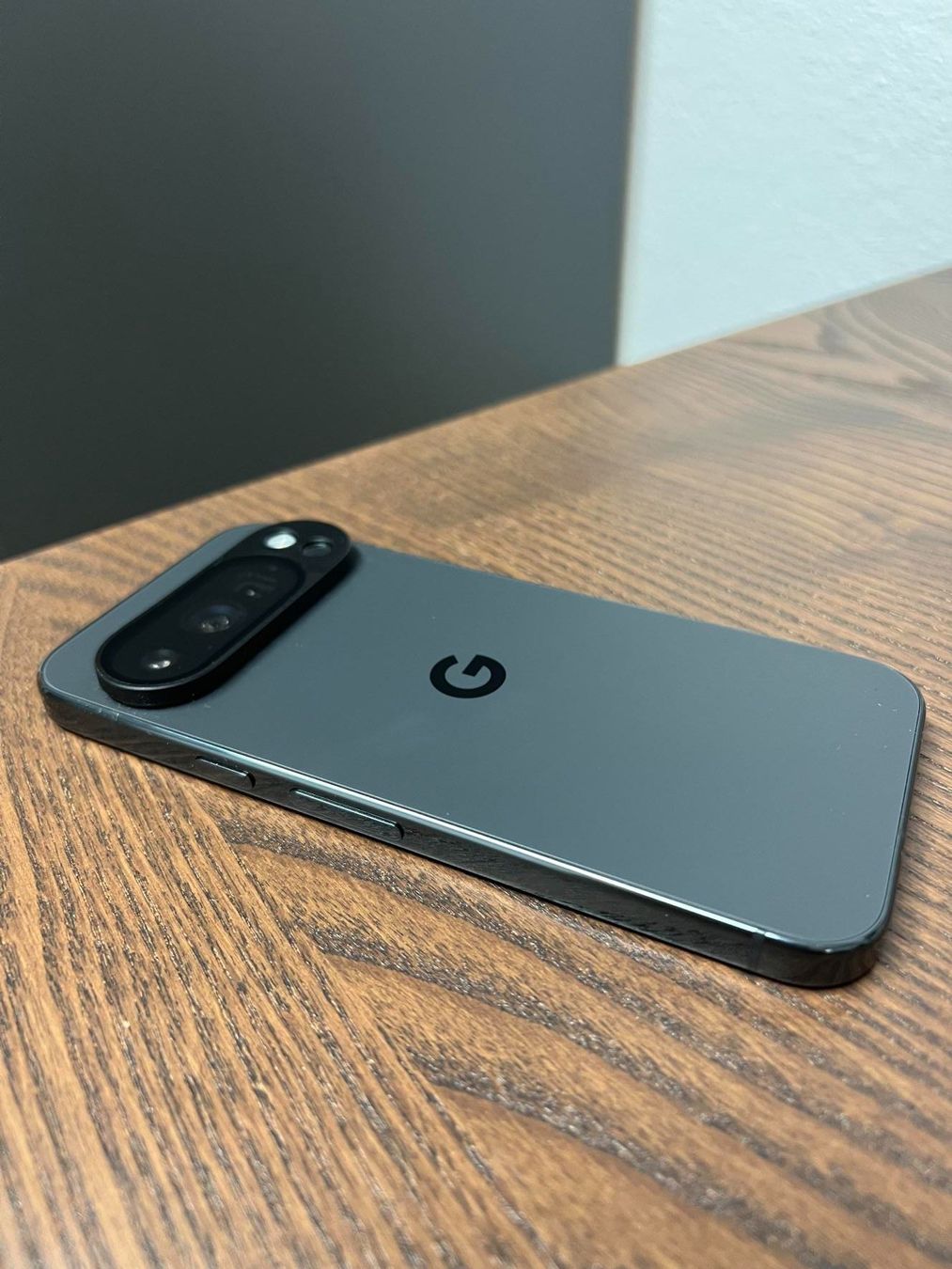 Google Telefoni cellulari / Smartphones: Google Pixel 10 pro Bundle (512 GB) mit Zubehör – Nuovo (secondo la descrizione) da Zürich venduto da surfingbird 2