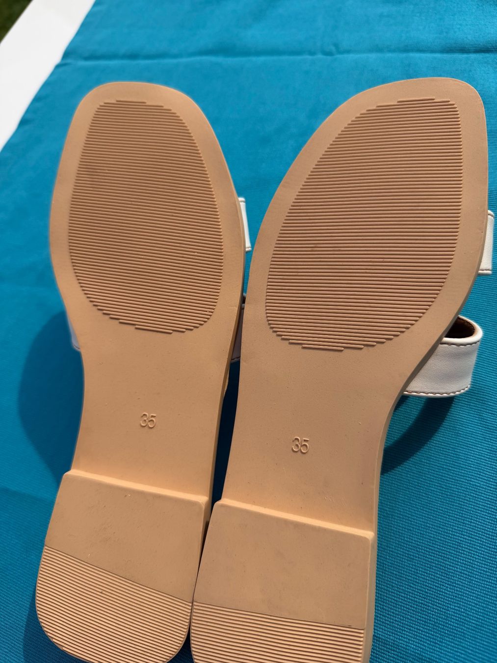 Scarpe da donna: Sommer Schuhe (gr. 35) neu – Usato da Cugnasco venduto da tizianaq 2