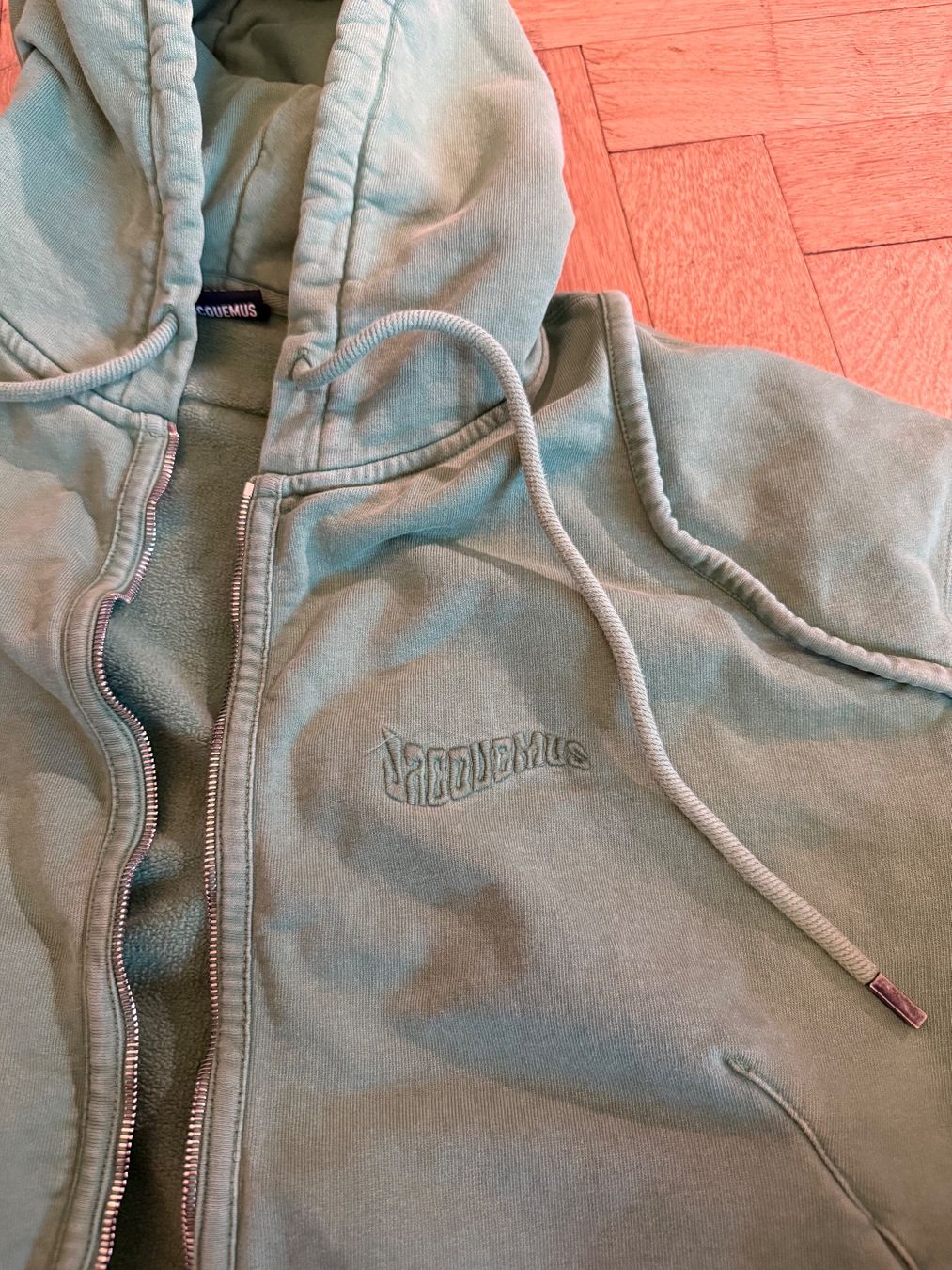 Jacquemus Jacken: Jacquemus Hoodie M/L – Neu und originalverpackt aus Zürich von zoh_26cj 1