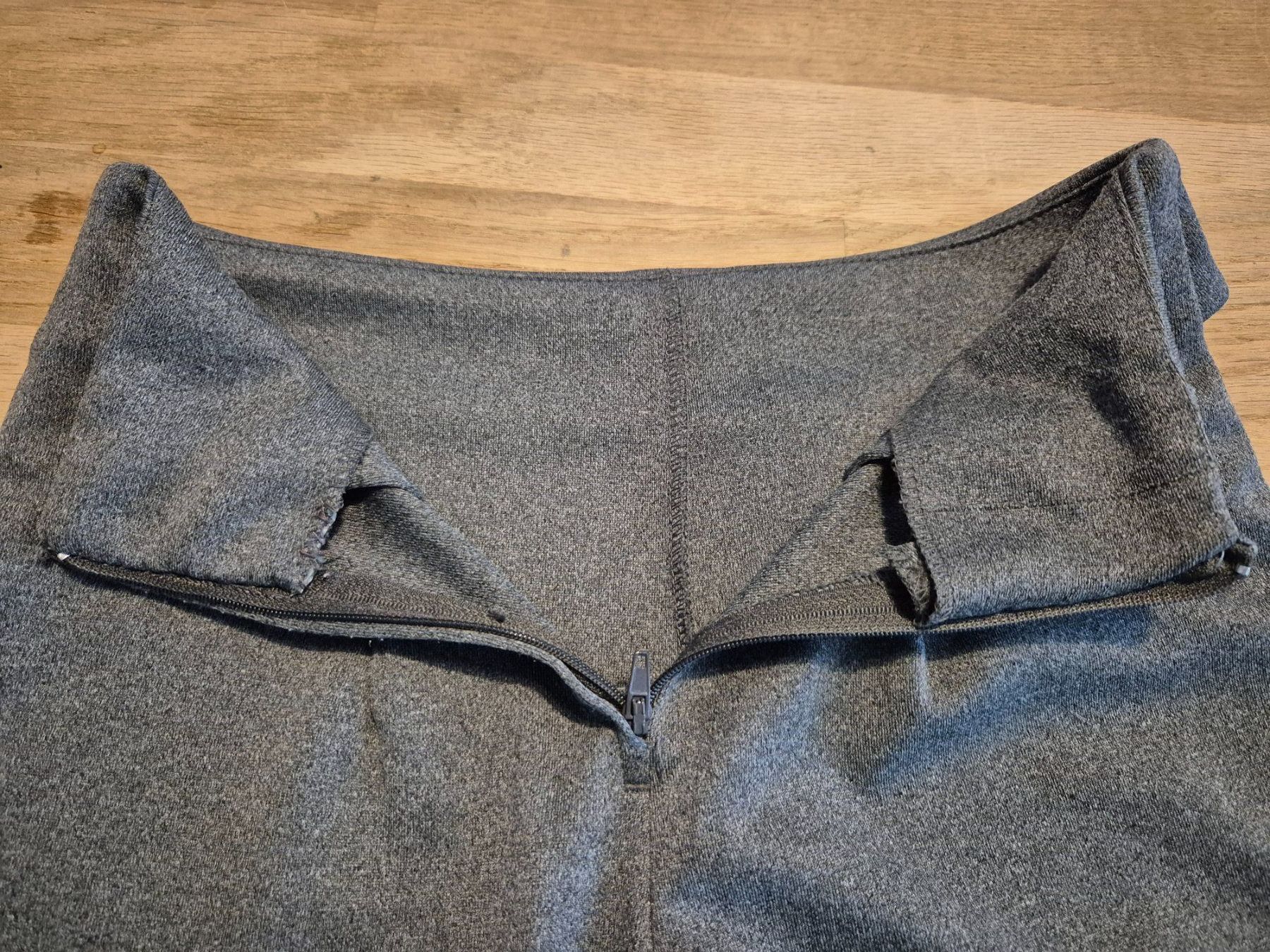 Pantaloni: schöne Hose Gr. 34 – Nuovo (secondo la descrizione) da Urtenen-Schönbühl venduto da Lari1 7