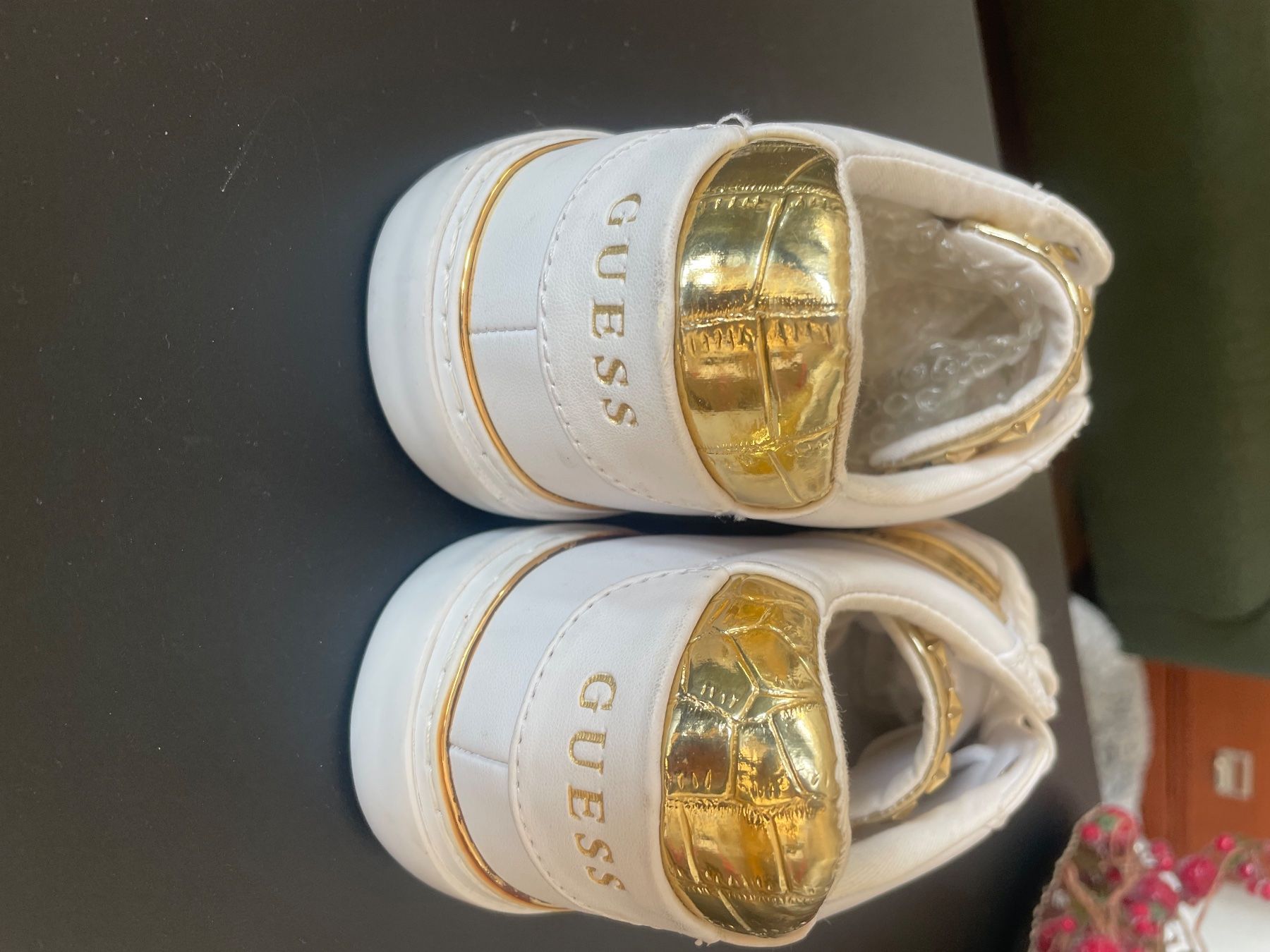 Guess Scarpe da donna: Guess Turnschuhe – Usato da Meilen venduto da Sura18 1