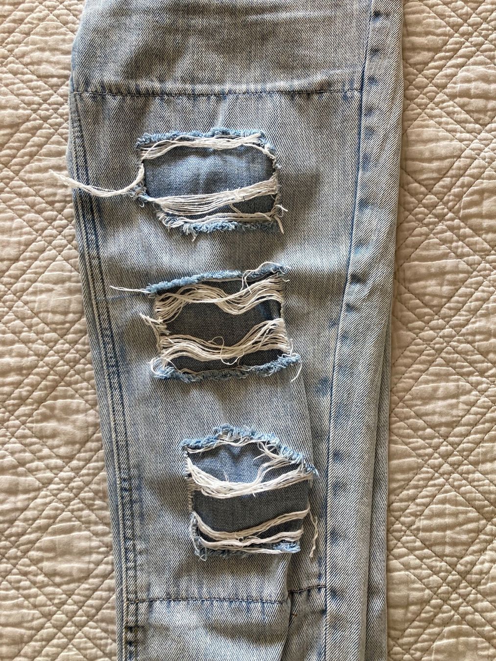 Jeans: Jeans destroy – Usato da Lausanne venduto da shabnam.t 3