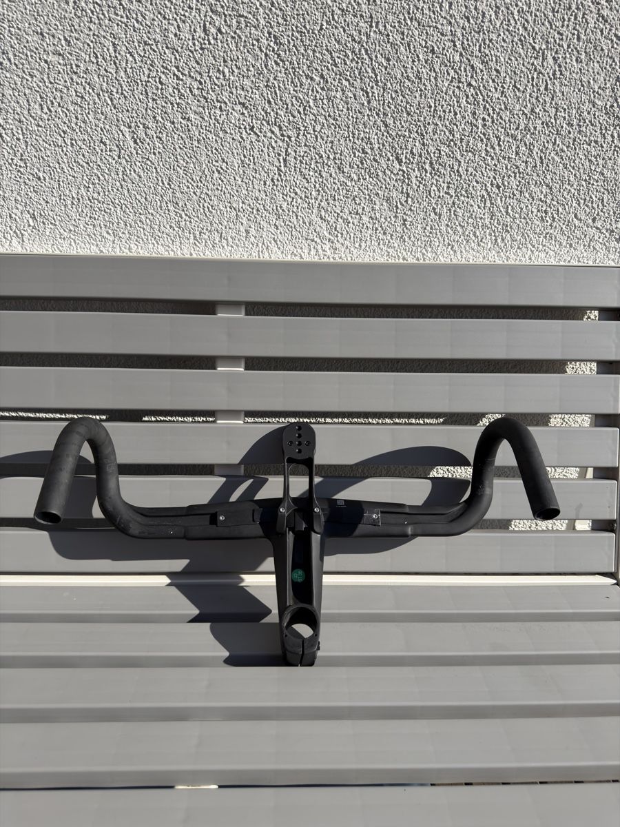Canyon Pezzi di ricambio: Canyon H11 Aerocockpit CF 430 mm Lenker Handlebar – Usato da Basel venduto da Sharki_ 2