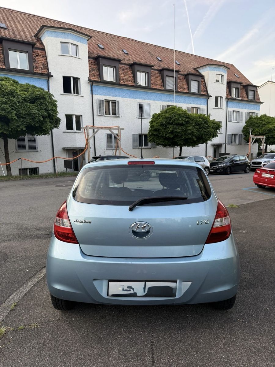 Hyundai Automobili: Hyundai i20 1.4 – Usato da Wetzikon ZH venduto da mx5rx7 2