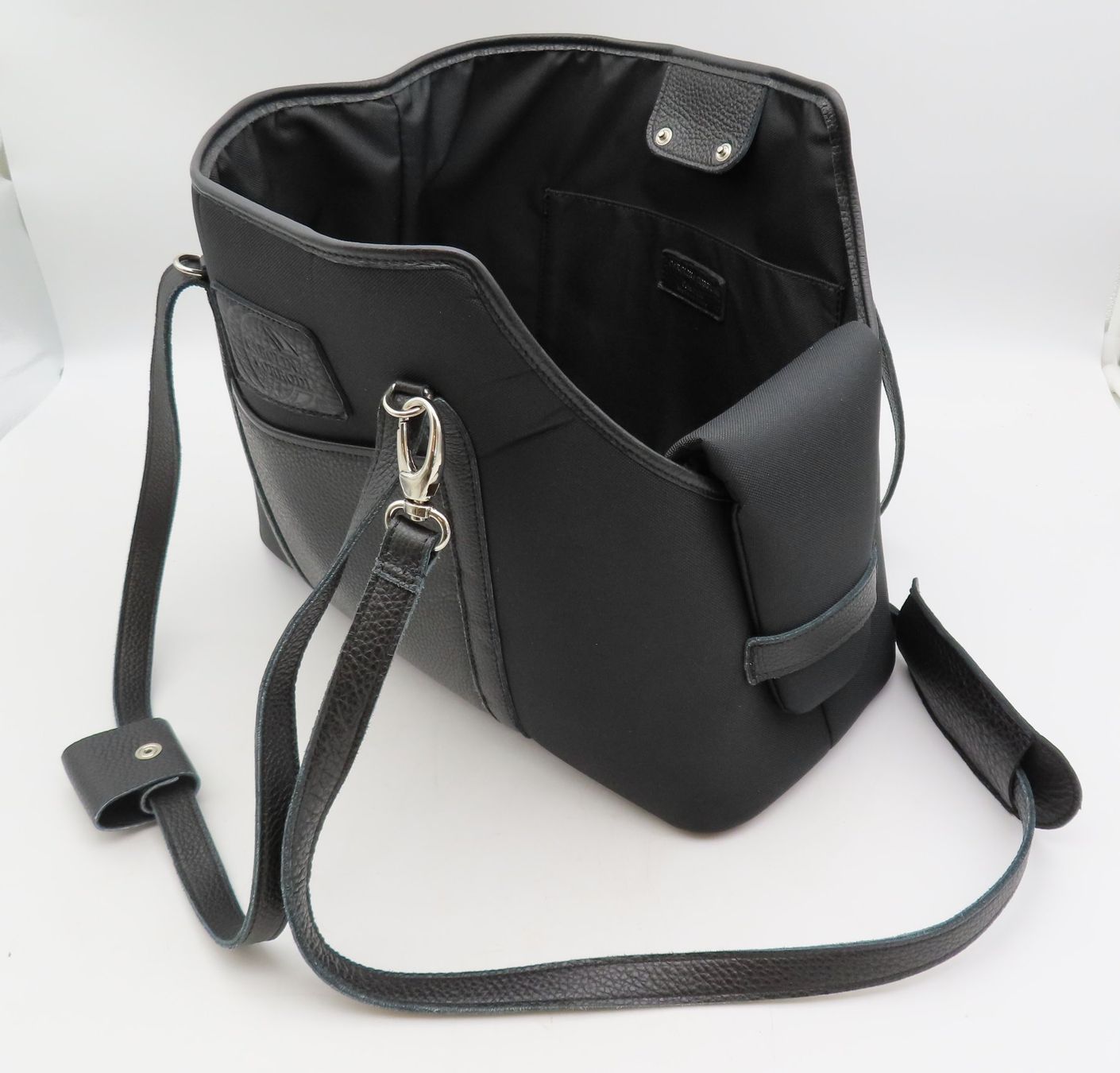 Borse: Carolina Corrodi Hundetasche – Usato da Reinach BL venduto da WBZ-Flohmarkt