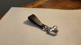 Schlüsselanhänger Leder mit Metallkarabiner braun 