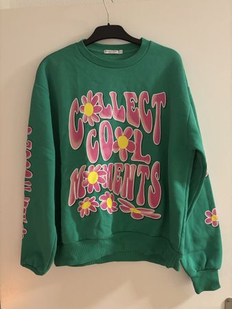 Stradivarius Sweatshirt „Collect Cool Moments“ (Gr. S)