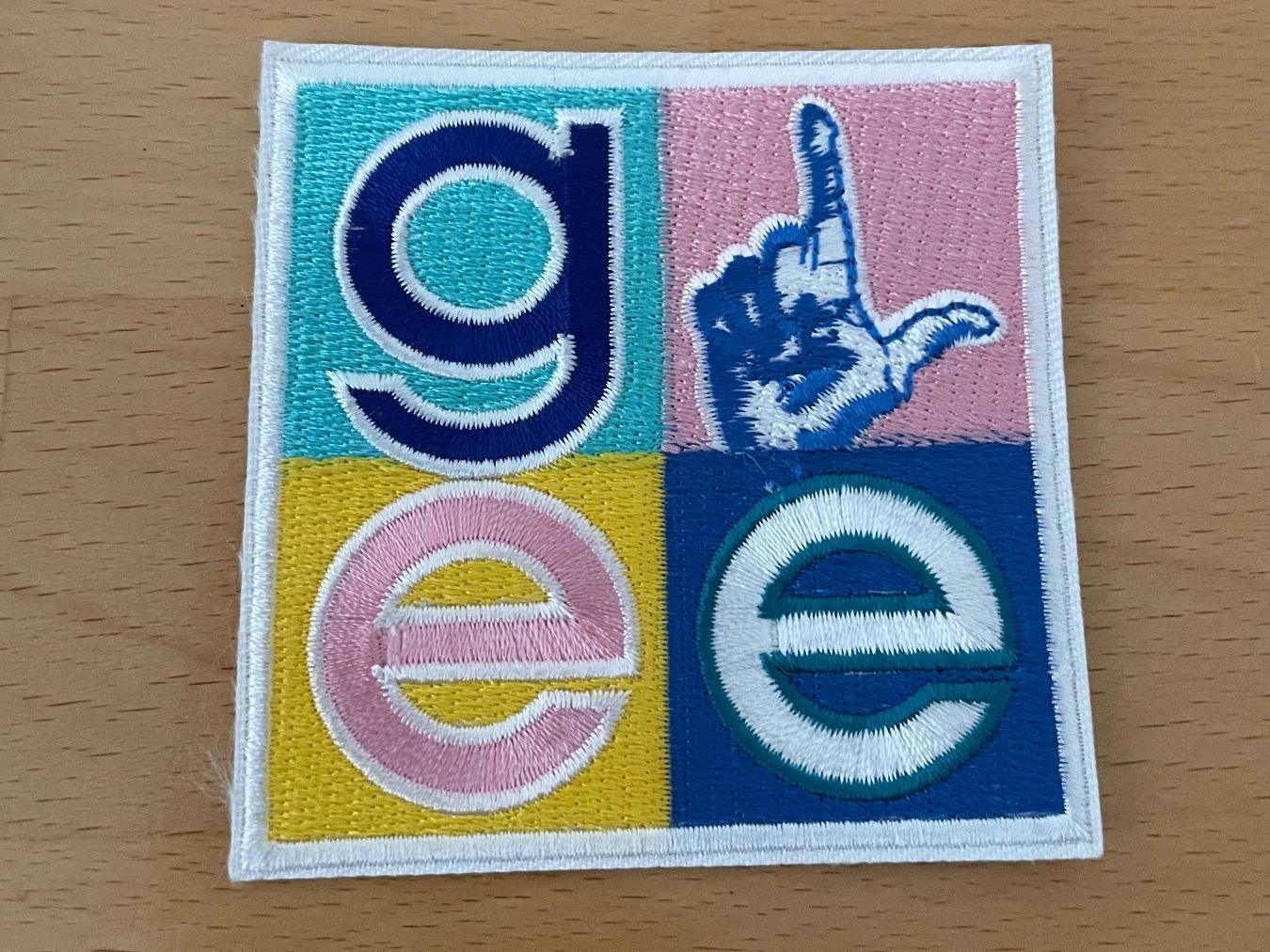 Toppe: Glee Patch Sticker Aufnäher 1206 – Nuovo (secondo la descrizione) da Horn venduto da abutre72