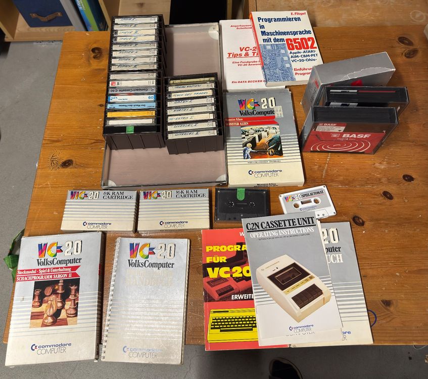 Handbücher und Zubehör und Software für Commodore C64 (Gebraucht) in ...