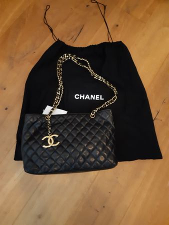 ✨Chanel✨ black chain tote leather bag