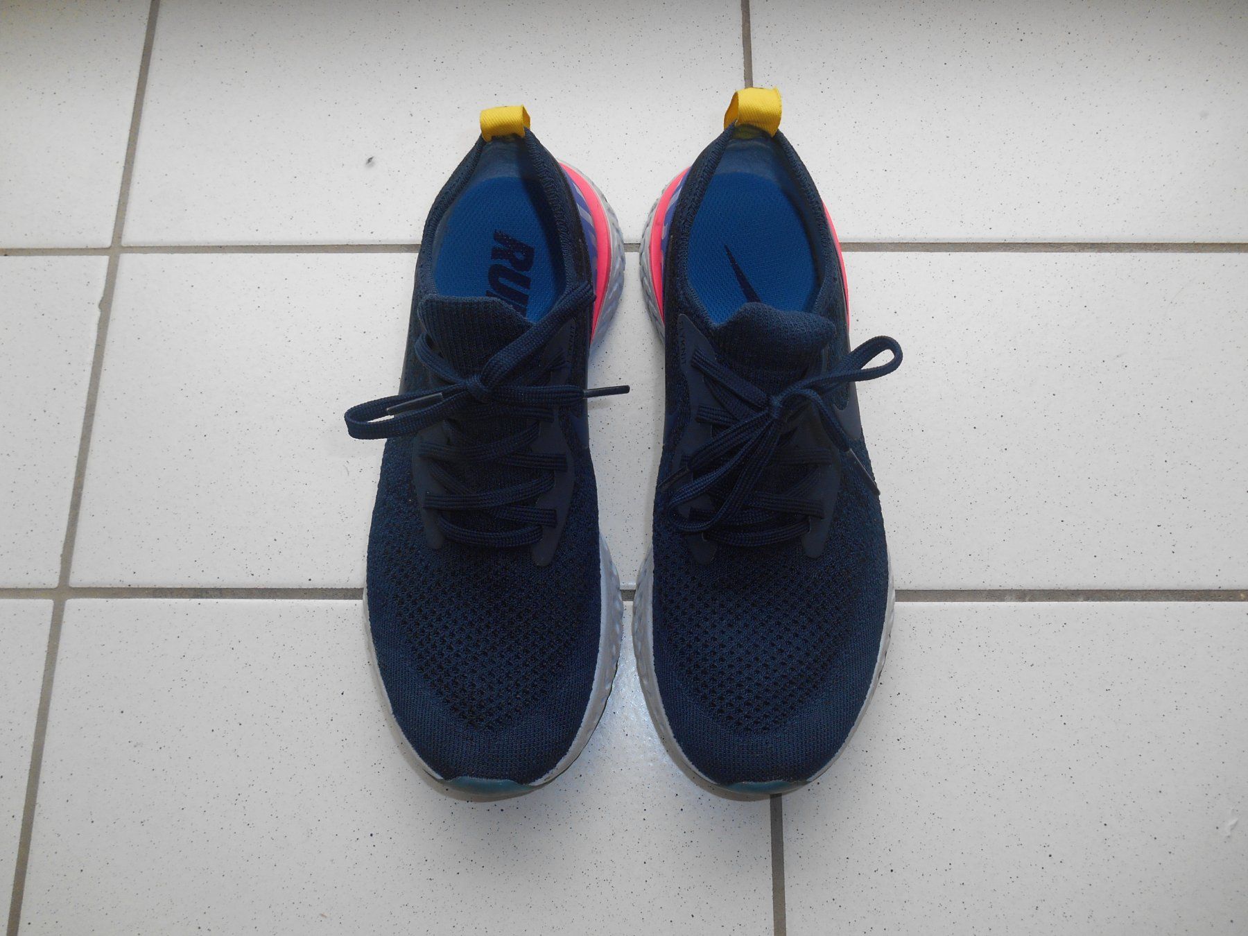 Nike Damenschuhe: Nike React Flyknit Damen Laufschuh Grösse 39 – Gebraucht aus Basel von fafa68 1