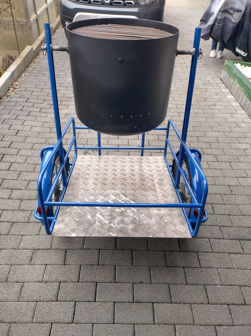 Anhänger: Veloanhänger mit Grill – Gebraucht aus Altbüron von bestatter12 3
