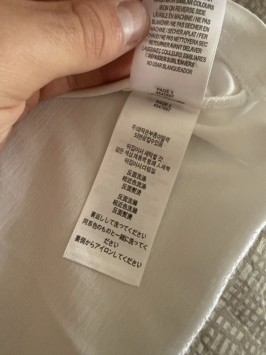 Burberry T-shirt: T shirt Burberry – Nuovo (secondo la descrizione) da Genève venduto da tho_5cfx 5