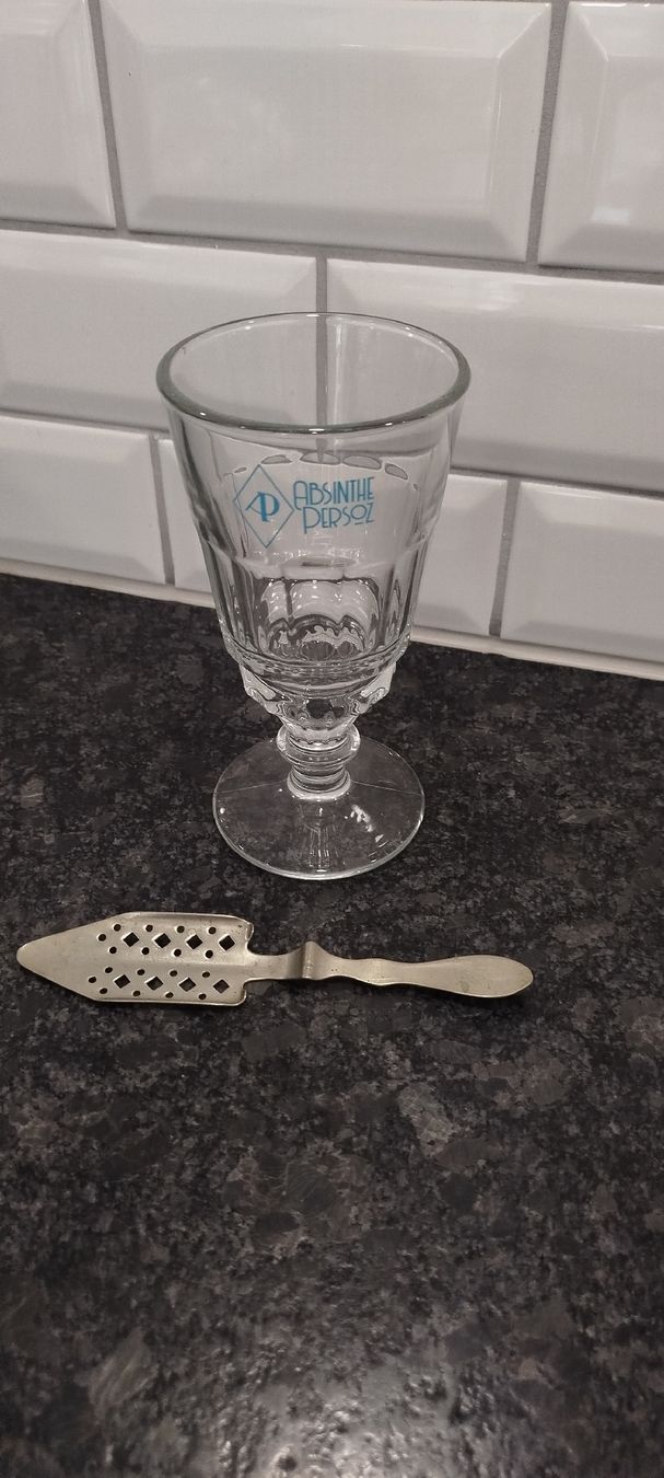 Bicchieri: verre + cuillère à Absinthe  – Usato da Genève venduto da Octo-puces
