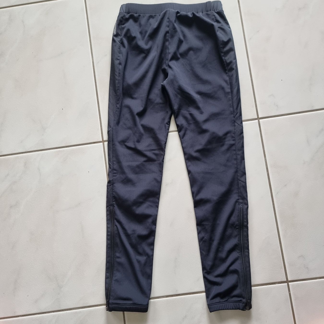 Odlo Pantaloni: Ungetragene Odlo Windstopper-Hose Gr. 152 – Nuovo (secondo la descrizione) da Arth venduto da Africa44 6