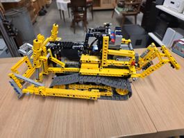 LEGO Technic  - RC Bulldozer mit Motor