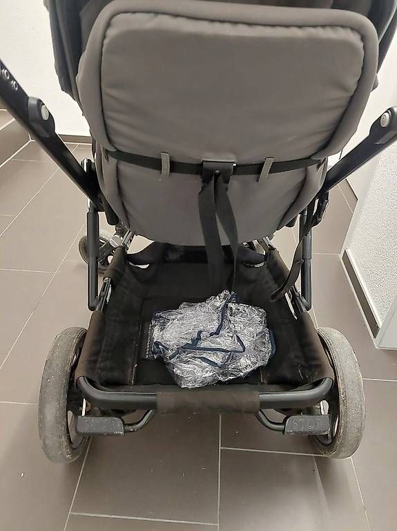 Britax Römer Carrozzine: Kinderwagen Britax – Usato da Bonstetten venduto da denahiro 1