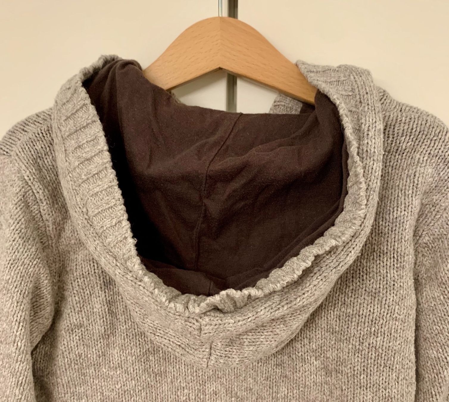 Giacche & Cappotti: Kind Strickjacke in hellgrau, Gr. 102. – Usato da Küsnacht ZH venduto da ast_26yp 4