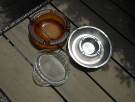 3er Set Vintage Aschenbecher, Glas & Metall