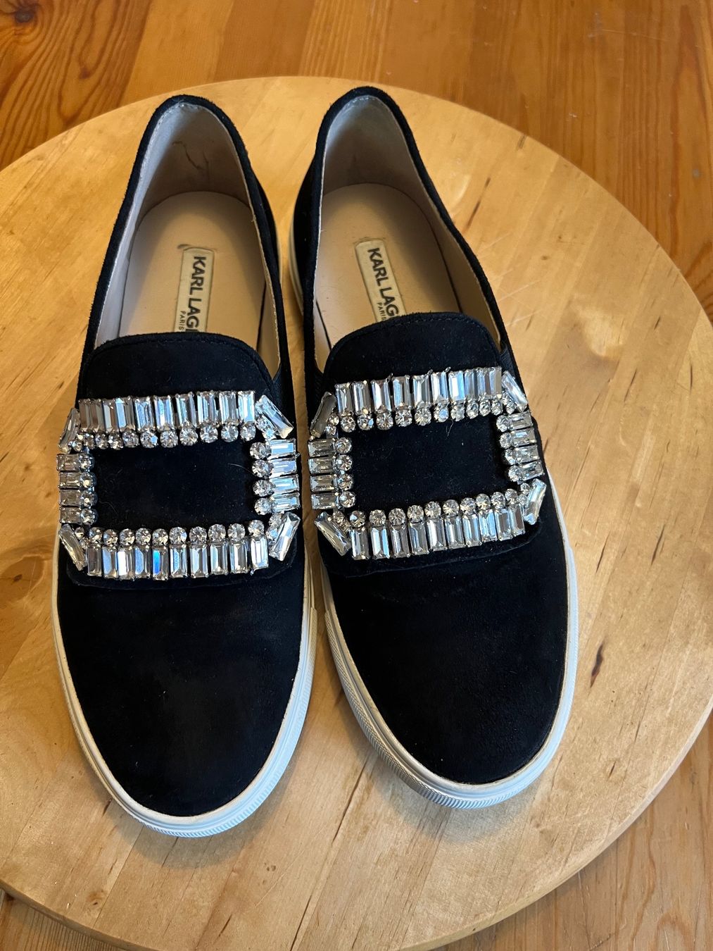 Karl Lagerfeld Scarpe da donna: KARL LAGERFELD SLIPPER GR.37 – Usato da Schaffhausen venduto da susiquatro01