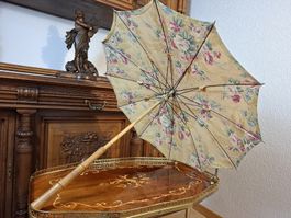 Vintage Sonnenschirm / Parasol – Romantisches Rosen-Design 