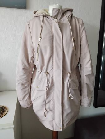 Parka fourrée beige à capuche - Parfait pour le froid! T40