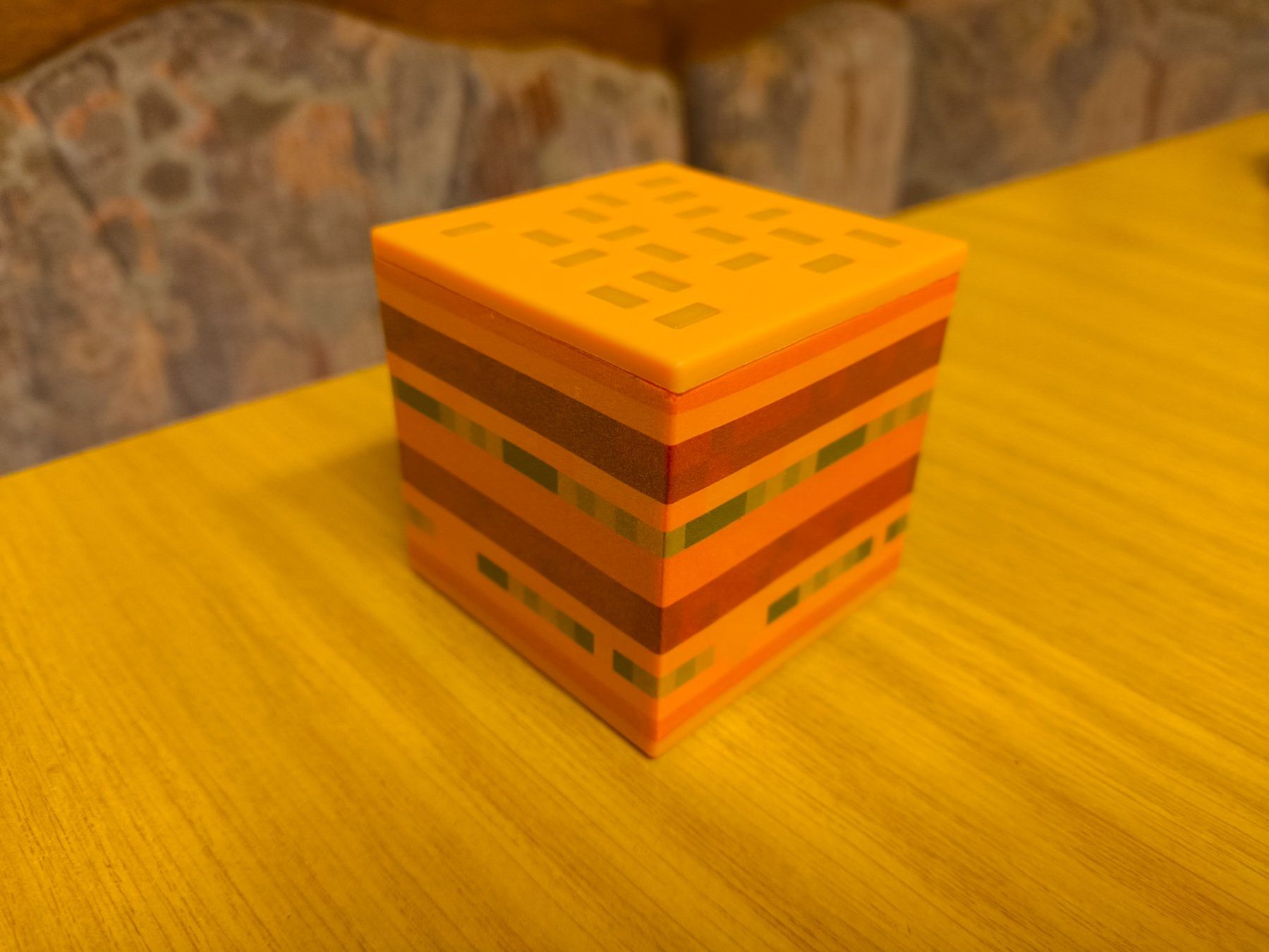 Mc Donald's Spielzeuge: McDonald’s Minecraft Figur Big Mac Crystal – Neu (gemäss Beschreibung) aus Wassen UR von EngDinis