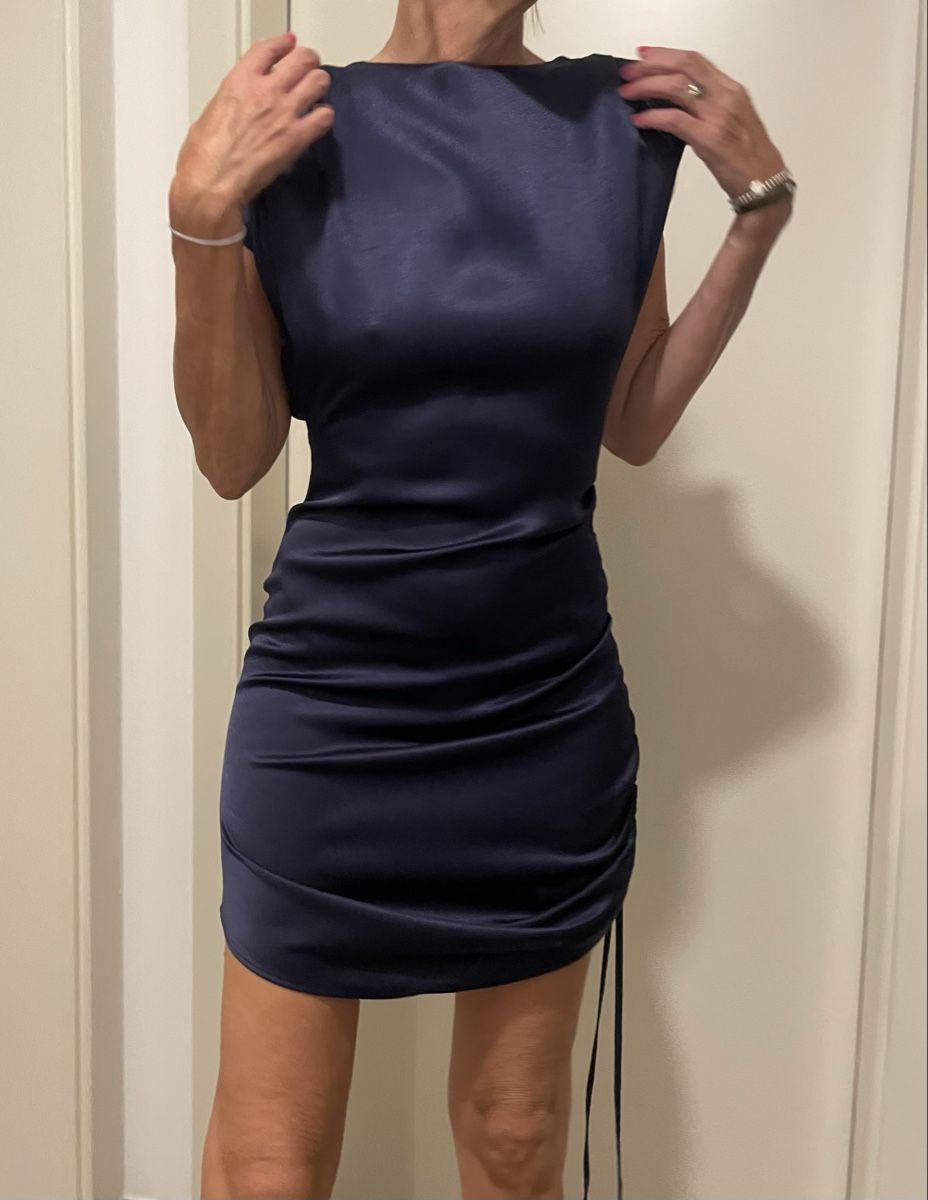 Kleider: Kurzes Kleid  – Neu und originalverpackt aus Losone von Bellen 2