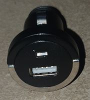 Neuwertiger Auto USB Adapter Ladegerät für Handy etc.UAB A