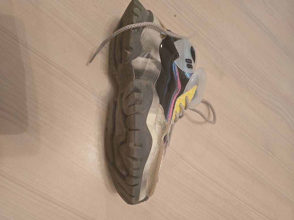 Damenschuhe: Sneakers – Gebraucht aus Gutenswil von evita.64 1